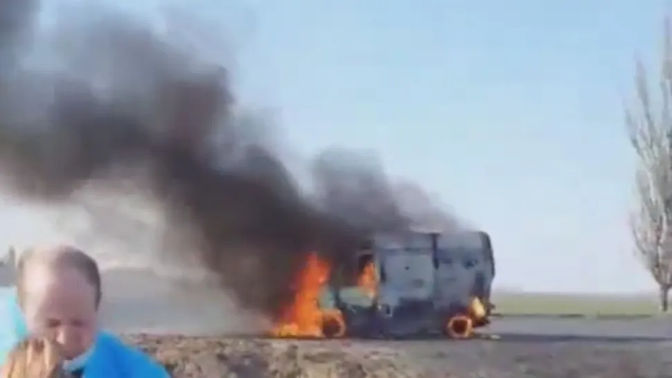 Un nou atac șocant, ambulanță cu civili, bombardată de forțele rusești