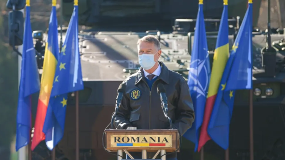 Klaus Iohannis, la Paris, la un dineu oficial cu președintele Macron