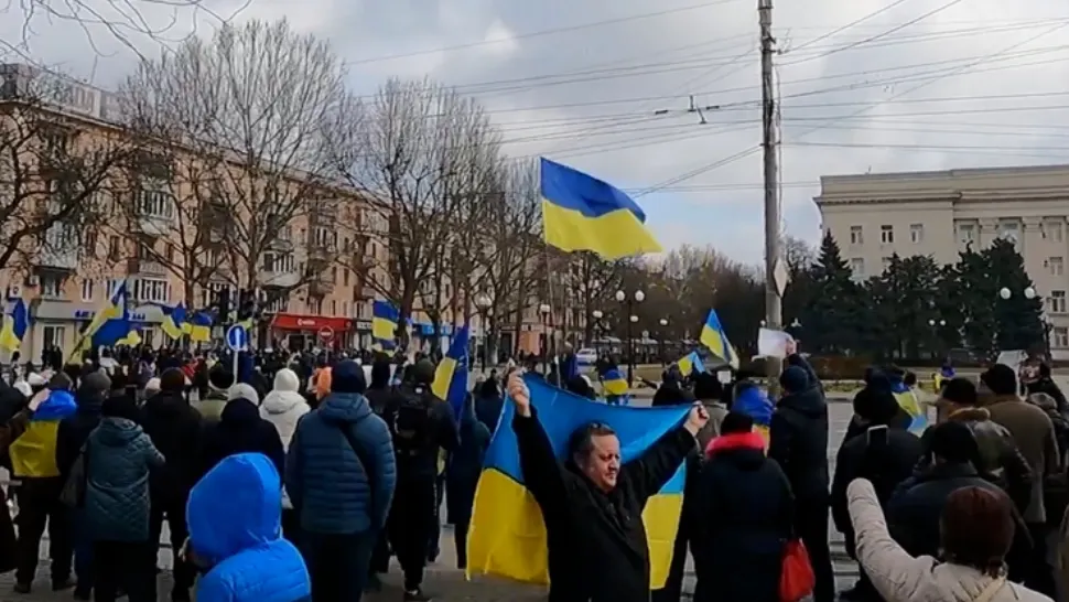 Un lucrător FSB la conducerea orașului Herson. Foto/Profimedia