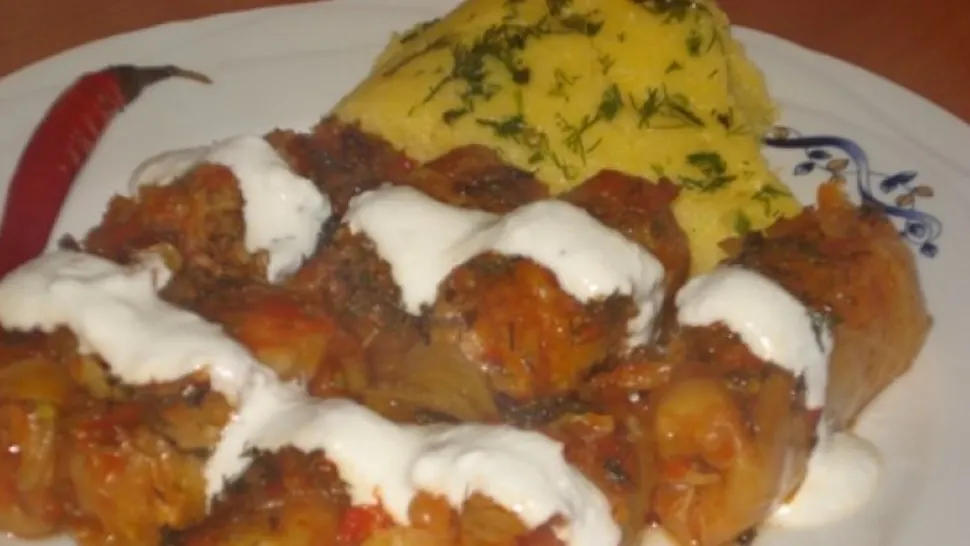 Meniu inedit într-un restaurant românesc: sarmalele Zelinski și mămăliga lui Putin