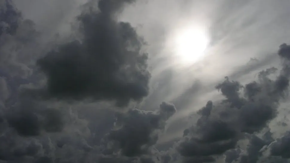 Norul toxic din Ucraina NU este în România - Calitatea aerului și concentrațiile de monoxid de carbon din 22-23 martie
