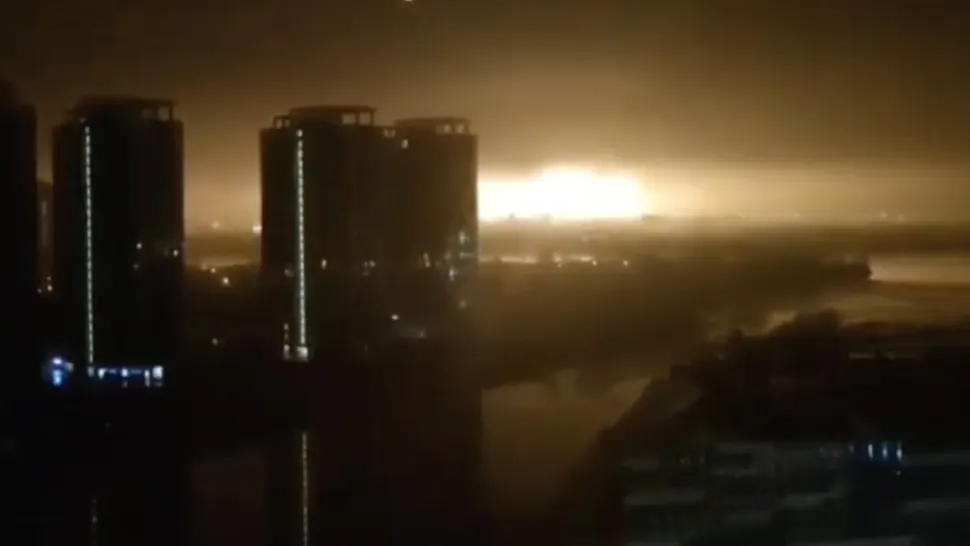 EXPLOZII puternice în Kiev, în dimineața de JOI - S-a tras și lângă metrou, unde sunt 15 mii de oameni