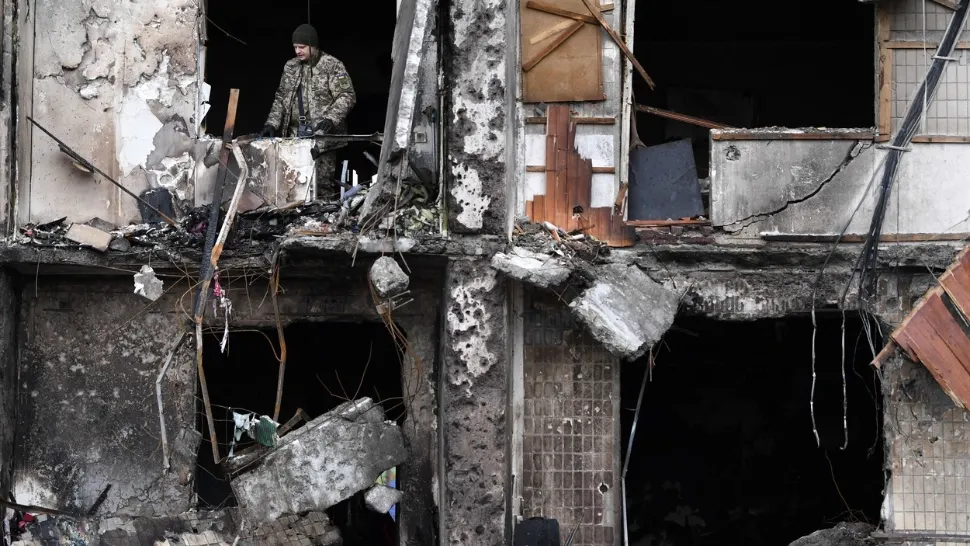 Clădire devastată în urma unei explozii / Foto: Profi Media