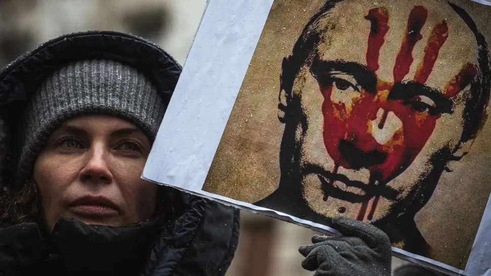 COȘMAR pentru rușii care au demonstrat împotriva războiului: bătaie, tortură, amenințări cu violul