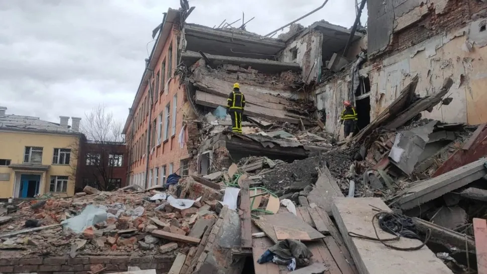 Școală bombardată în Chernihiv / Profimedia