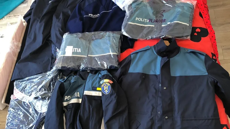 Umilință fără margini! Uniforme ca de bogdaproste pentru tinerii polițiști - Ce spune Sindicatul Europol