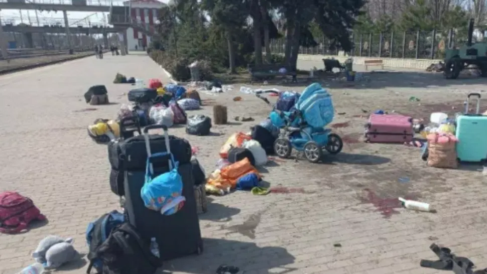 Atac cu rachete în gara din Kramatorsk, Donețk/ Twitter Dmitri Kuleba