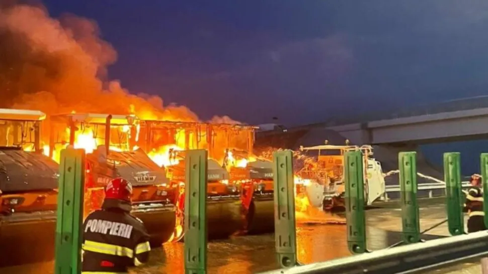 VIDEO Imagini ca-n război pe drumul expres Pitești-Craiova. 4 utilaje au ars ca torțele
