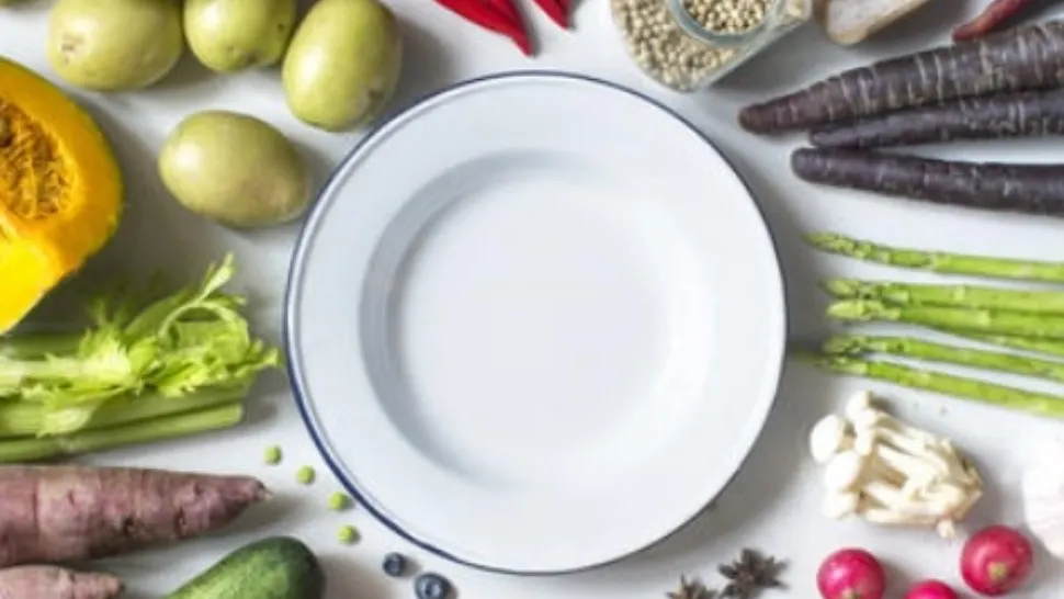 Alimente de post periculoase: avertismentul medicilor pentru persoanele care nu consumă carne și brânză