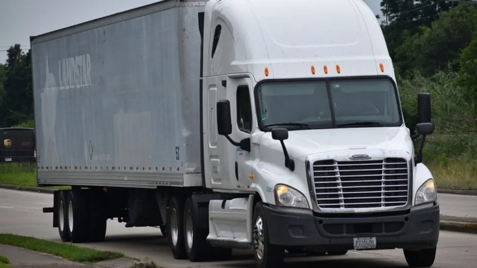 Camionetă condusă de o româncă, oprită de polițiștii maghiari la control. Șocant ce au găsit înăuntru - femeia riscă 15 ani de închisoare