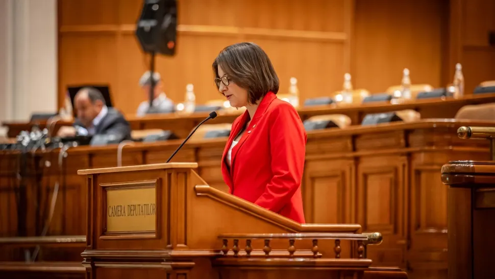 USR se dezintegrează în Parlament
