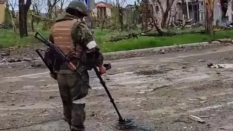 Rușii mor la Azovstal, simbolul rezistenței Ucrainei: Mai mulți soldați, uciși în explozii când deminau zona din Mariupol
