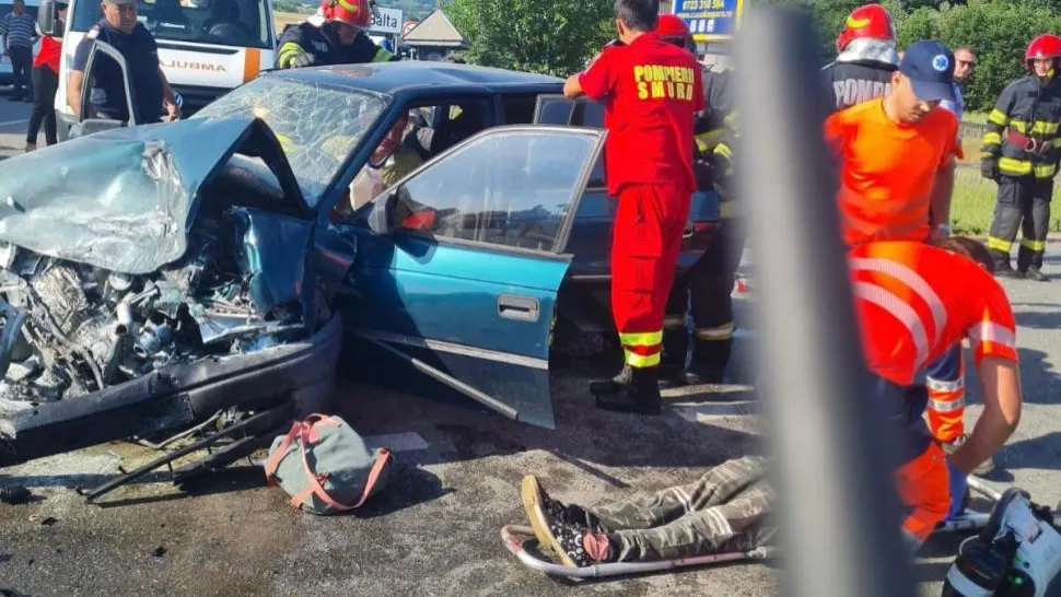 2 femei AU MURIT, in urma unui accident teribil, în județul Gorj. A intervenit elicopterul SMURD