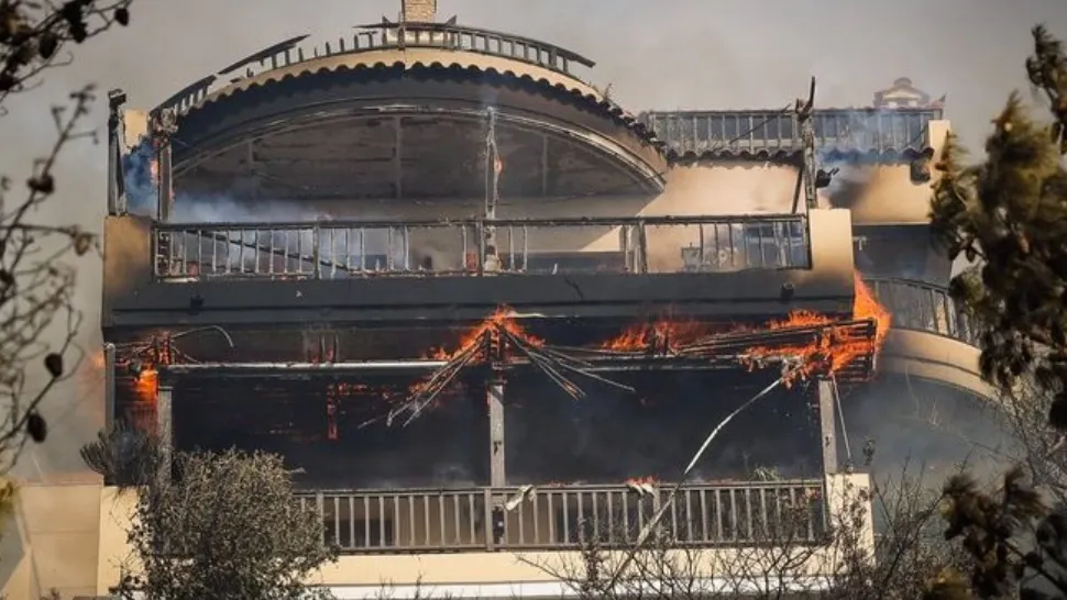 Incendii în Grecia, în regiunea unde se află și Sorin Oprescu Foto: Twitter.com