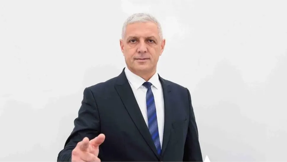 Primarul acuzat că voia sex cu nepoata susține că e victima unei înscenări