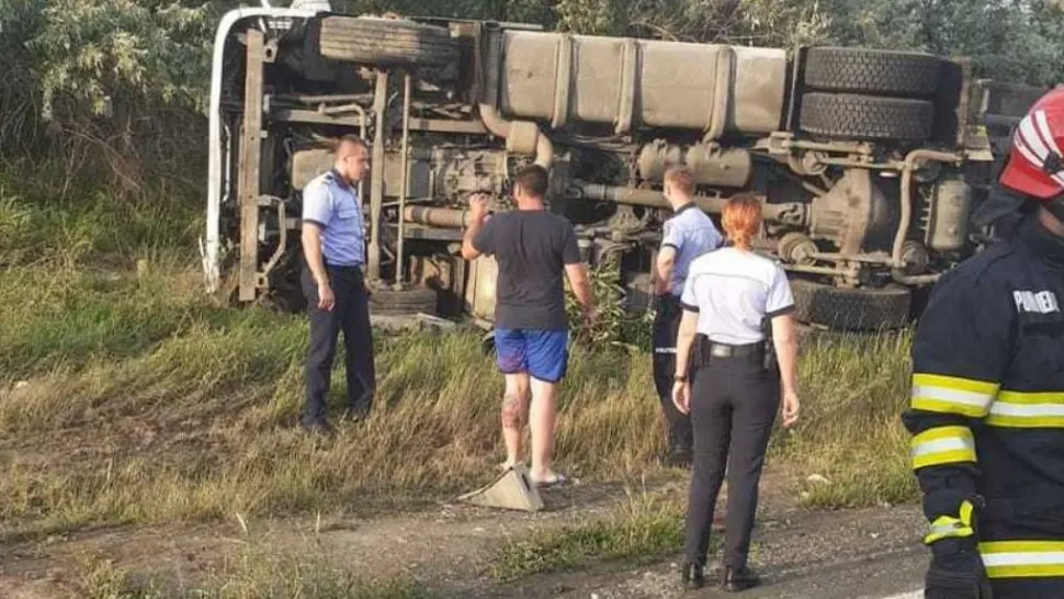 Accident grav între o cisternă și un autoturism. Foto/ISU Tulcea