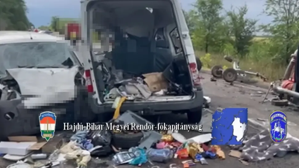 Microbuz cu români, spulberat în Ungaria: 2 morți și 9 răniți - VIDEO