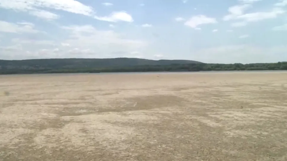 Dunărea seacă de la o zi la alta