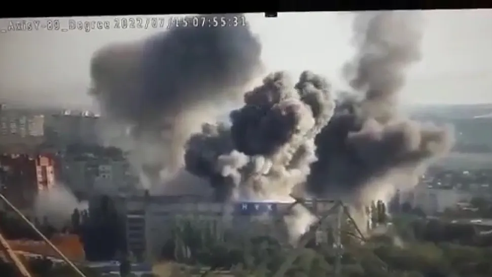 Rusia a bombardat o universitate. 10 rachete au lovit orașul Nikolaev, imagini șocante - VIDEO