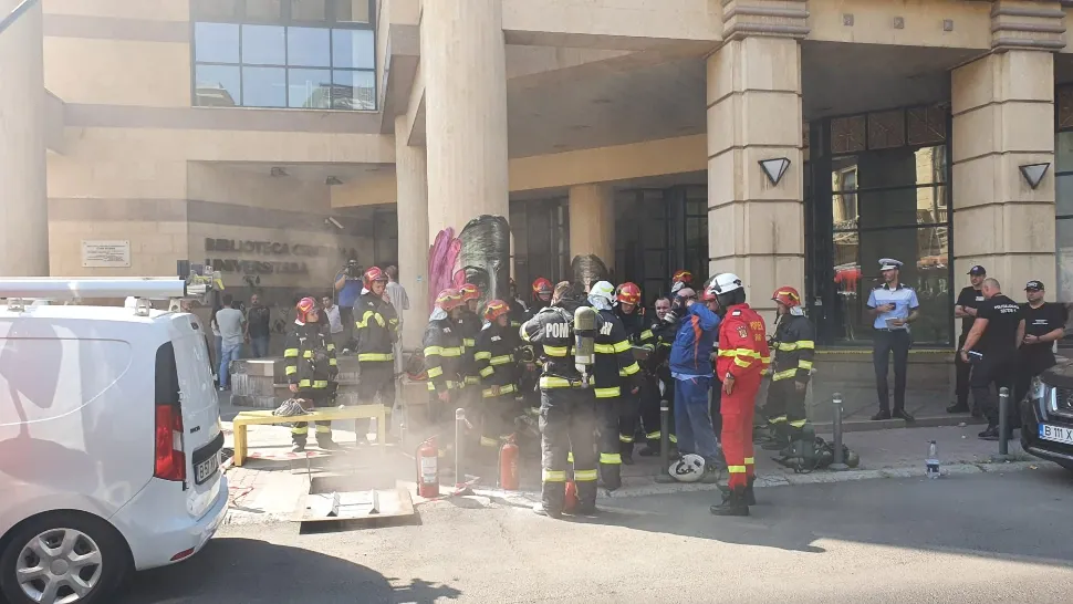 Incendiu in zona Bibliotecii Universitare