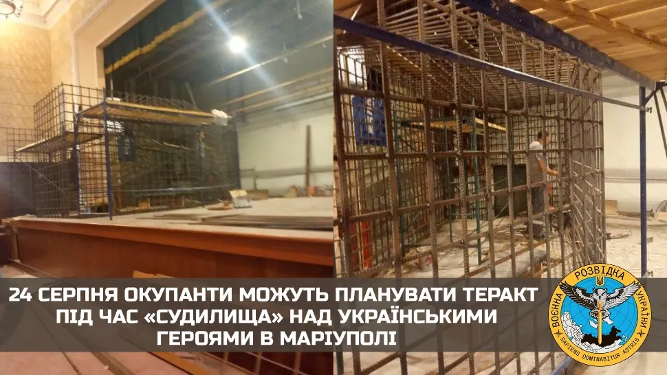 Cuști instalate pe scena Filarmonicii din Mariupol/ Twitter Nexta