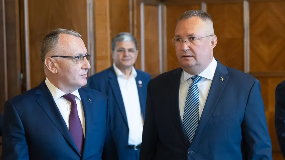 Sorin Cîmpeanu, pus la punct de Nicolae Ciucă pe tema școlilor cu WC în curte