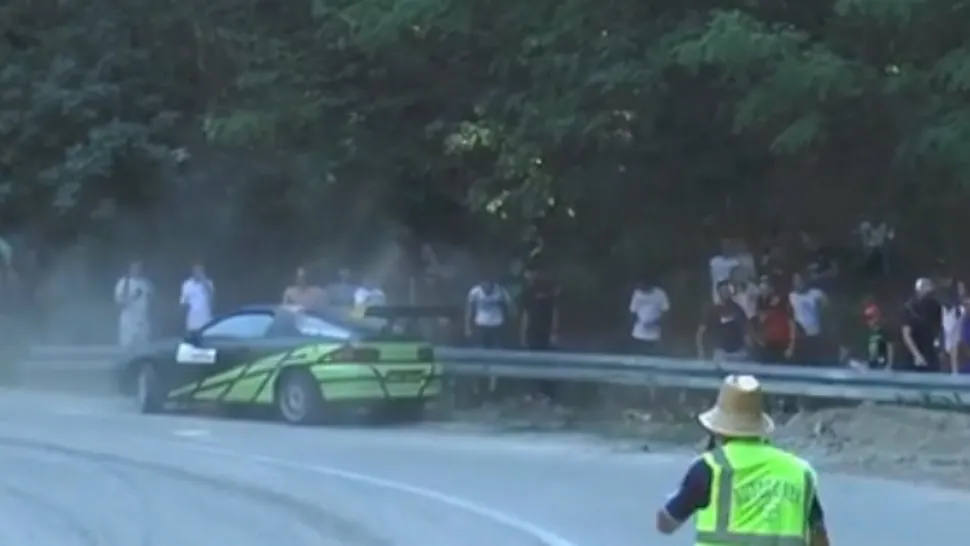 Accident la raliul de la Târgu Cărbunești. O persoană din public a fost rănită - VIDEO