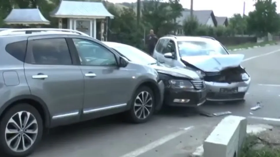 Accident auto surprins în direct. Captură video