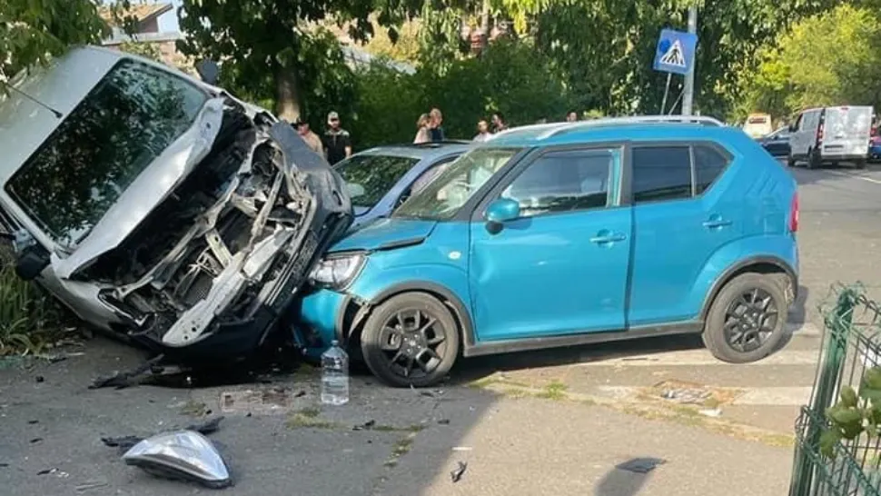 CARAMBOL cu 3 mașini, în Nordul Capitalei