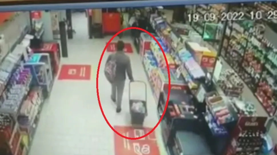 Furt supermarket/ Captură video