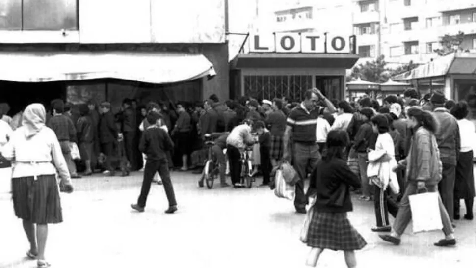 FOAMETEA pe vremea lui Ceaușescu. În toamna lui 1989, stocurile de carne și pâine, la jumătate