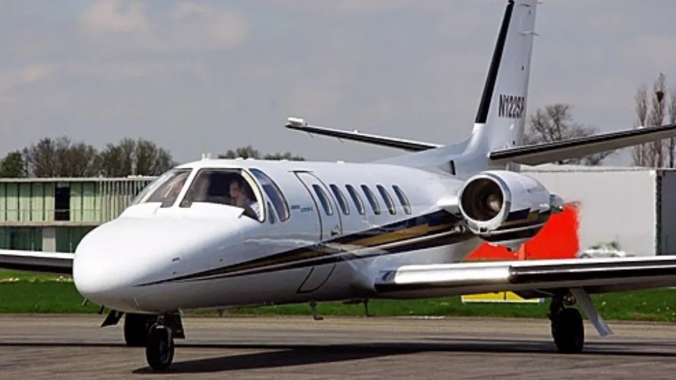 O româncă și-a cumpărat un avion pe care vrea să îl transforme în casa visurilor ei