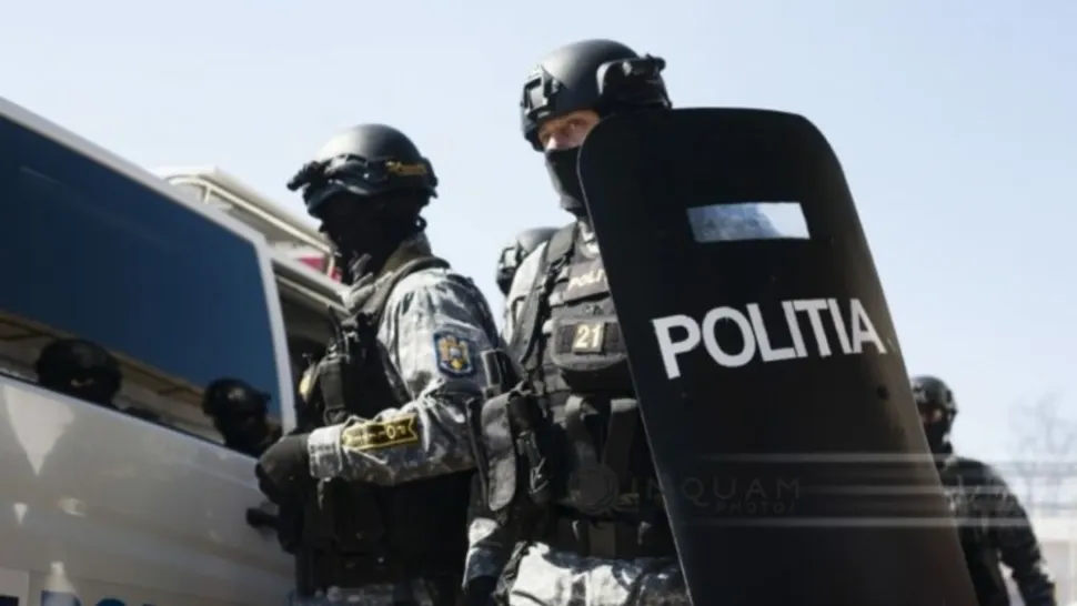 Descinderi în forță la traficanții de droguri la SUNWAVES