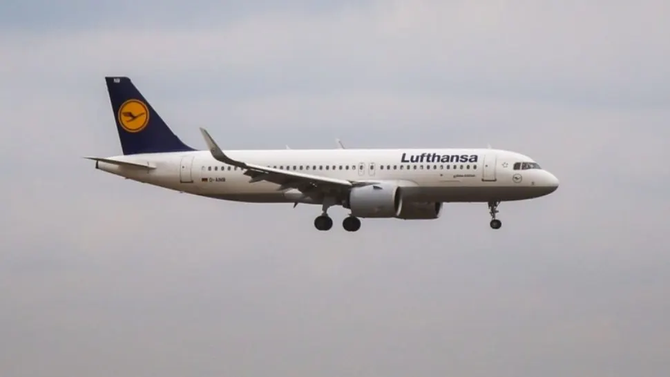 Aeroporturi BLOCATE: Peste 800 de zboruri au fost anulate din cauza grevei piloților