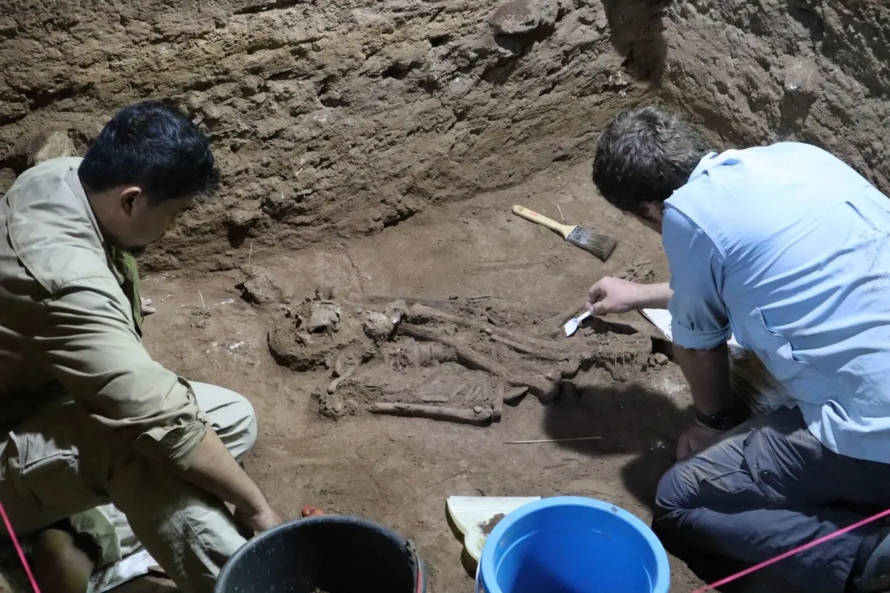 Prima amputare chirurgicală, efectuată în urmă cu 31.000 de ani - descoperire uimitoare într-o peșteră din Indonezia. FOTO