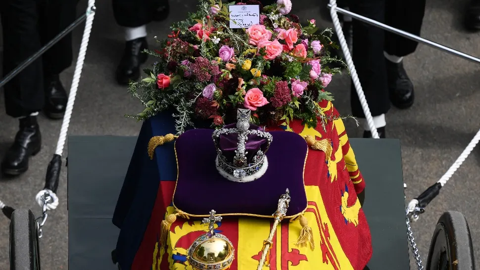 Sicriul reginei în Catedrala Westminster. Foto/Profimedia