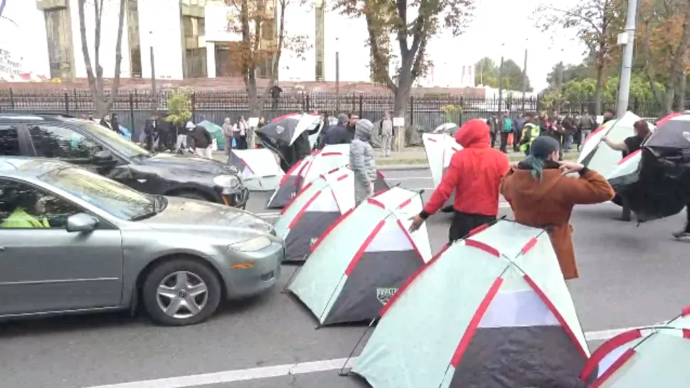Altercații la Chișinău. Putiniștii din partidul Șor au încercat să blocheze o arteră - VIDEO