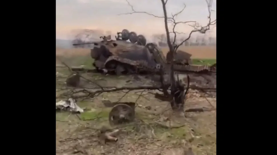 Echipament de luptă abandonat/ Captură video Twitter
