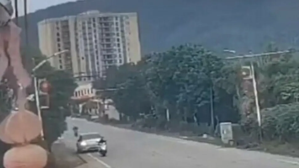 Mașină / Captură video Twitter NEXTA