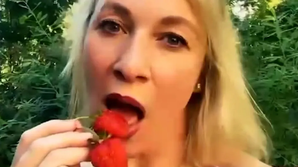 Maria Zaharova, amuzată de știrea despre sănătatea lui Serghei Lavrov - A publicat imagini cu ministrul rus de externe în șort, pe o terasă