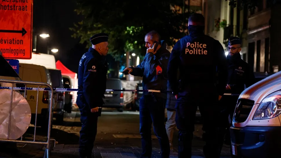 Un polițist mort și unul înjunghiat, într-un atac în zona Bruxelles. Foto/Profimedia