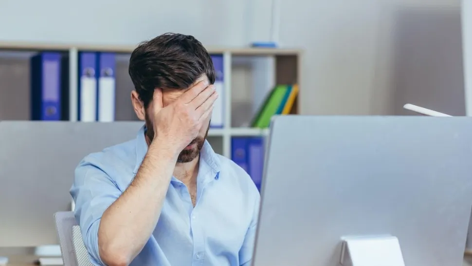 Moartea din cauza surmenajului. Fiecare oră suplimentară crește riscul de deces