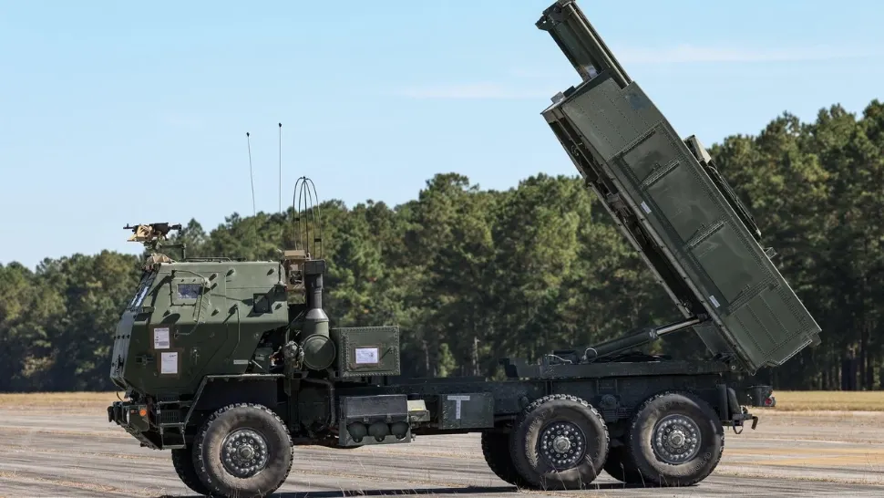 O rachetă HIMARS a lovit o hidrocentrală din Herson. Presa rusă anunță un dezastru dacă barajul cedează