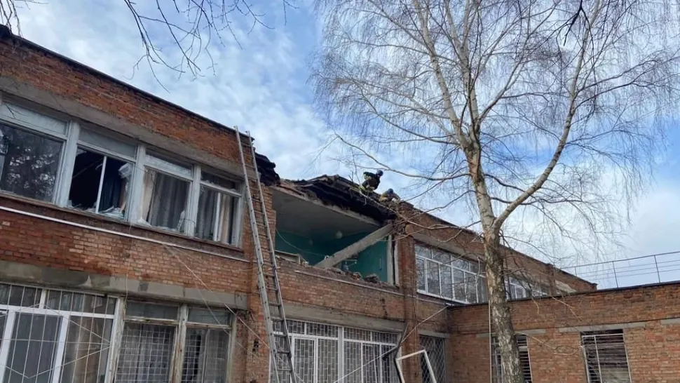 Bombardamente în regiunea Sumi, din Ucraina/ Foto: Nexta Twitter