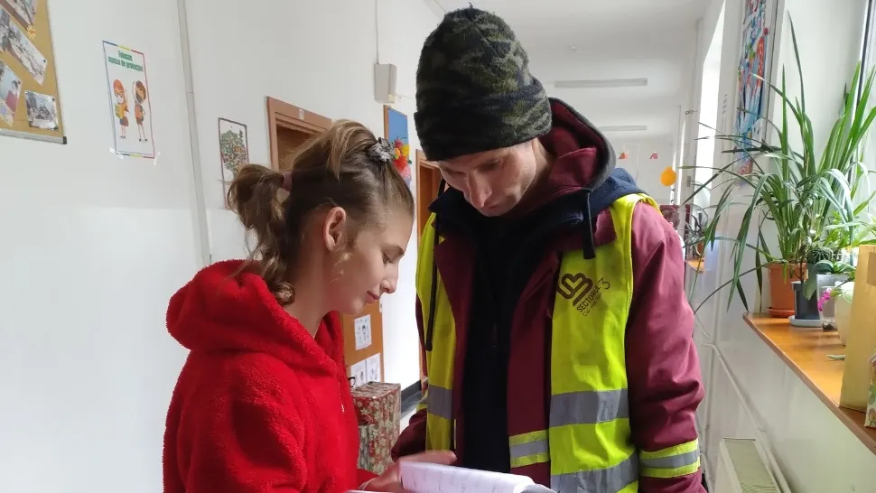 Povestea de viață care a emoționat întreaga Românie - Drama unui tată: I-a fost rușine să intre la serbarea fiicei de la școală