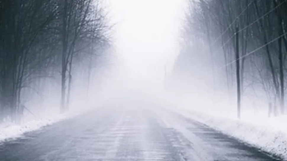 Alertă meteo imediată. Cod galben de ceaţă şi polei în mai multe zone din 8 judeţe ale țării