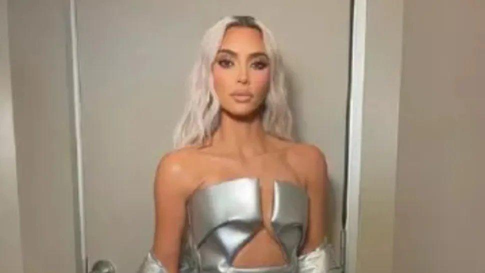 8 celebrități care nu văd rostul dușului zilnic - Nume mari de la Hollywood sunt de părere că baia regulată poate aduce mai multe probleme