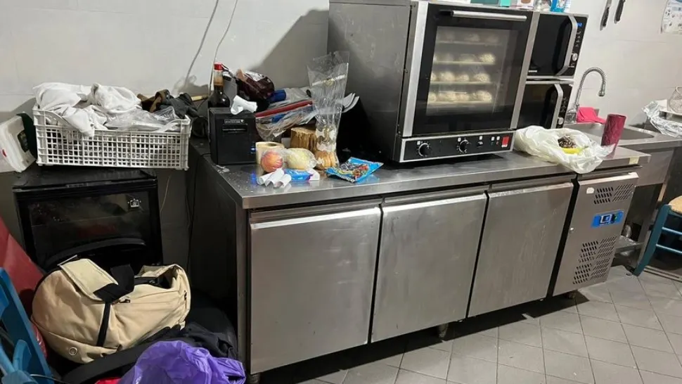 Haos în bucătăria restaurantului Moessia din Vadu. Foto/ANPC