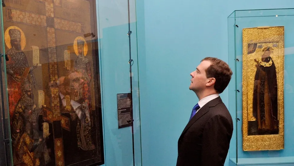 Dmitri Medvedev, baba Vanga de la Kremlin. Previziuni halucinante pentru noul an: Război civil în SUA, Elon Musk președinte