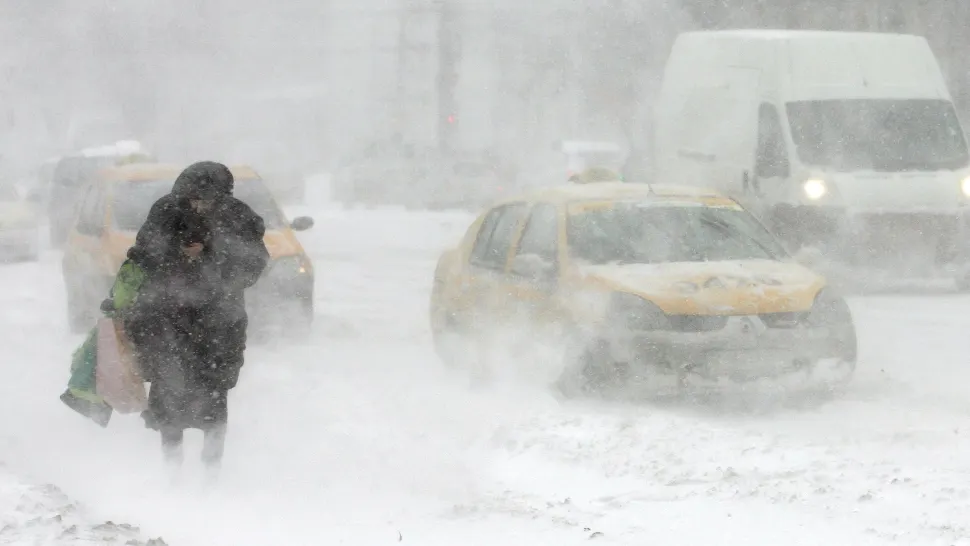 Alertă meteo - Fenomene extreme  în 7 județe: Vânt puternic și ninsori în orele următoare 